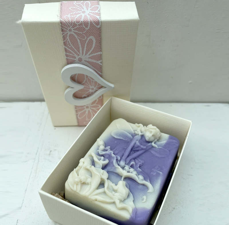Elfenseife Lavendel in Schachtel mit Herz